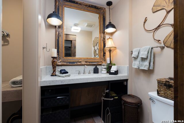 Listing photo id 27 for 504 Tivy  