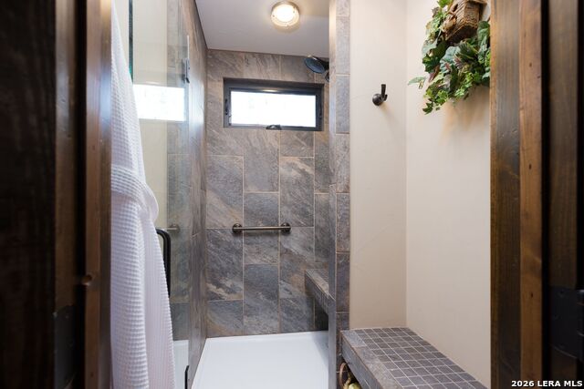 Listing photo id 28 for 504 Tivy  