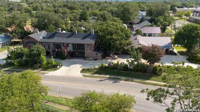 Listing photo id 52 for 504 Tivy  