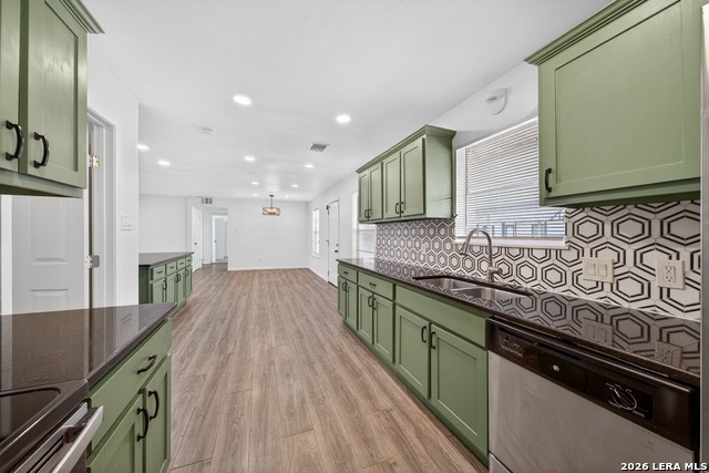 Image 10 of 31 For 602 Indigo St