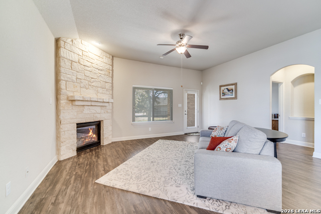 Image 7 of 25 For 28442 Joanie Kay