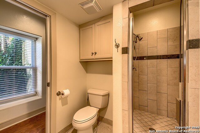 Image 25 of 35 For 410 Kokomo  