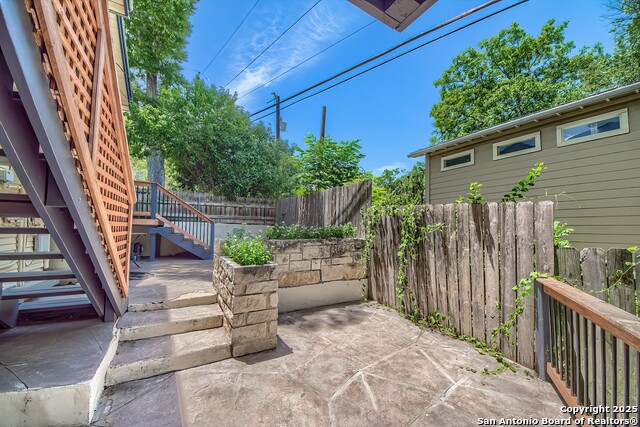 Image 31 of 35 For 410 Kokomo  