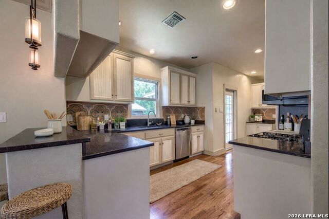 Image 9 of 35 For 410 Kokomo  