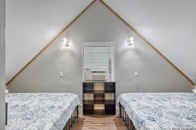 Image 29 of 39 For 1674 Flat Rock