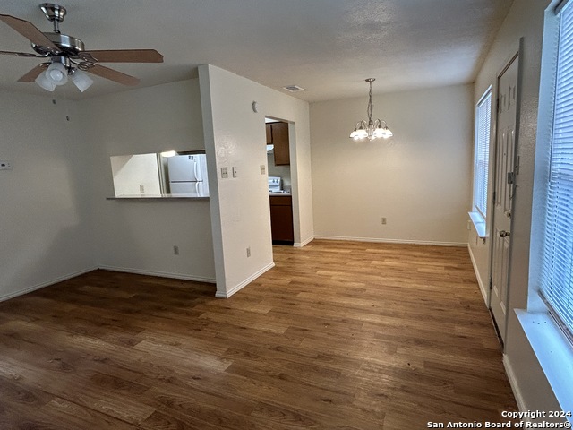 Image 2 of 7 For 14526 Waddesdon Bluff