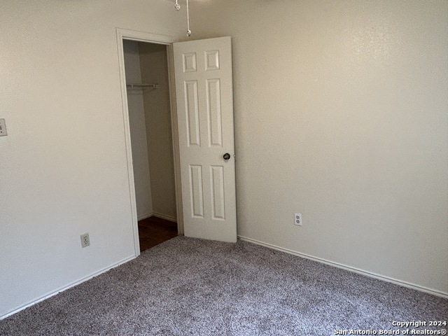 Image 6 of 7 For 14526 Waddesdon Bluff