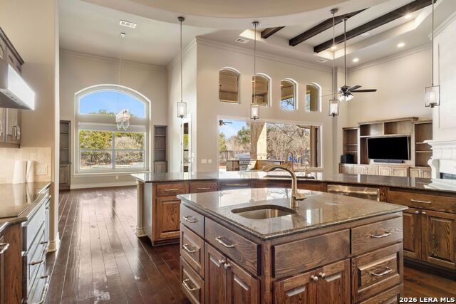 Image 11 of 71 For 432 Redland Dr