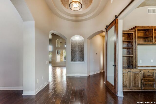 Image 6 of 71 For 432 Redland Dr