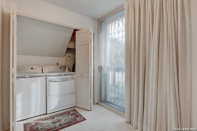 Image 11 of 19 For 7815 Broadway  401