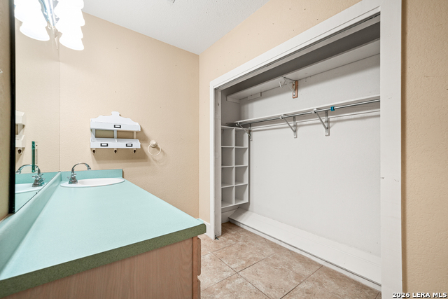 Image 27 of 35 For 14802 Dancers Image