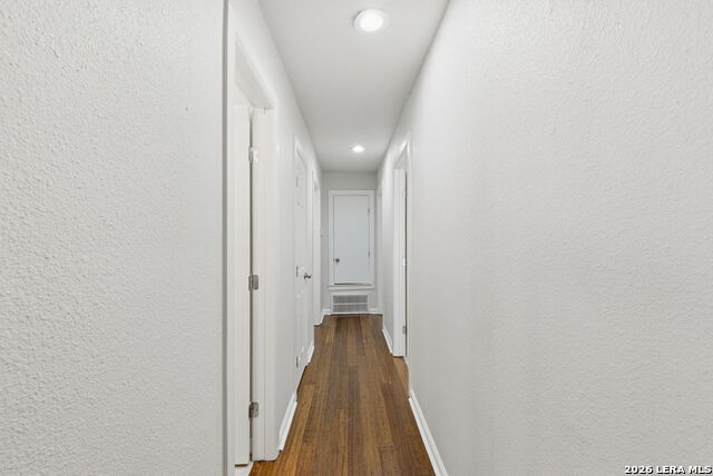 Image 20 of 38 For 100 Lorenz Rd  802