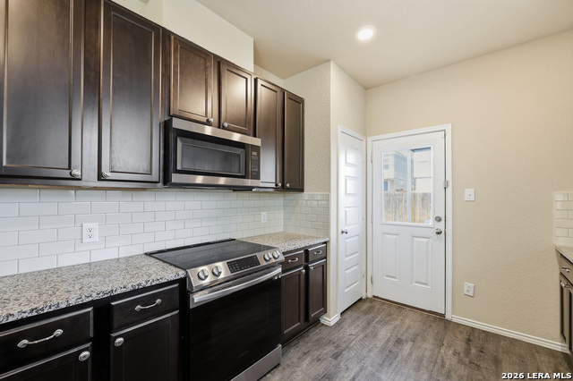 Image 7 of 34 For 10233 Melissa Ranch