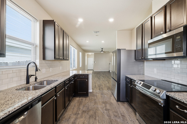 Image 8 of 34 For 10233 Melissa Ranch