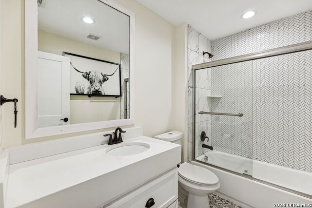 Image 10 of 50 For 303 Pendleton Ave