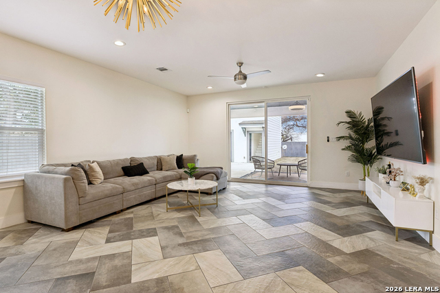 Image 16 of 50 For 303 Pendleton Ave