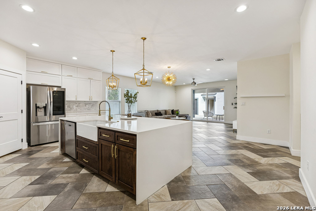 Image 19 of 50 For 303 Pendleton Ave