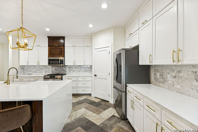 Image 21 of 50 For 303 Pendleton Ave