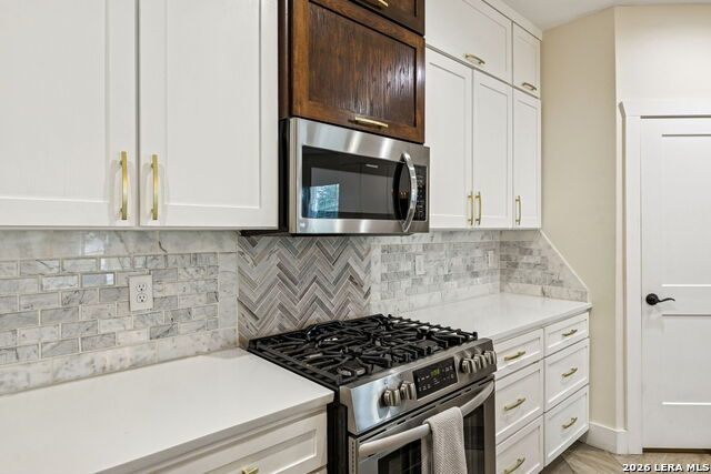 Image 22 of 50 For 303 Pendleton Ave