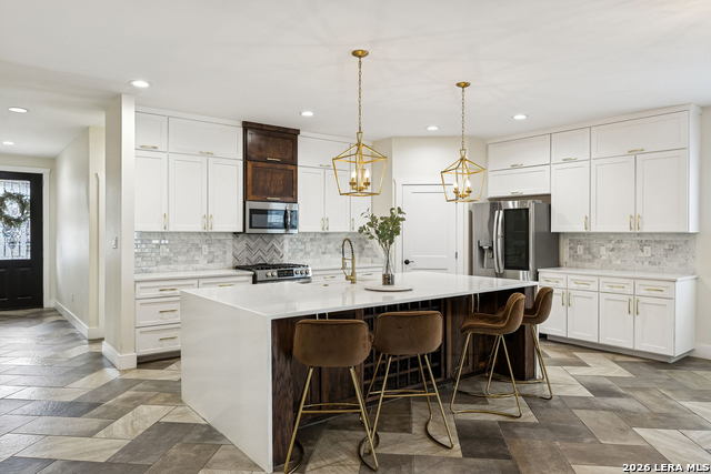 Image 23 of 50 For 303 Pendleton Ave