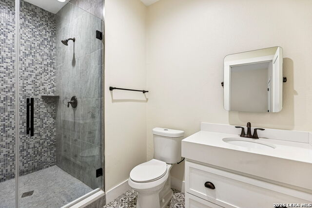 Image 36 of 50 For 303 Pendleton Ave