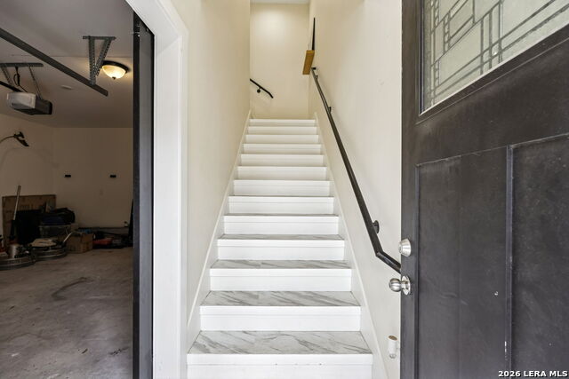 Image 6 of 50 For 303 Pendleton Ave