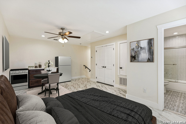 Image 9 of 50 For 303 Pendleton Ave