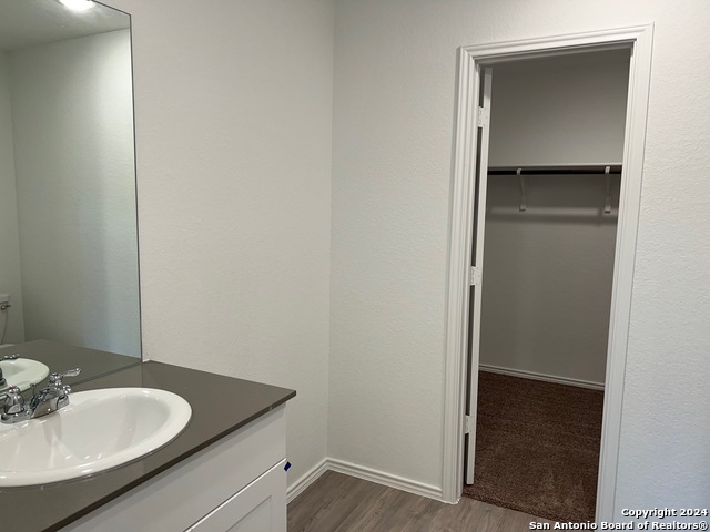 Image 14 of 15 For 31849 Bluewood Vista