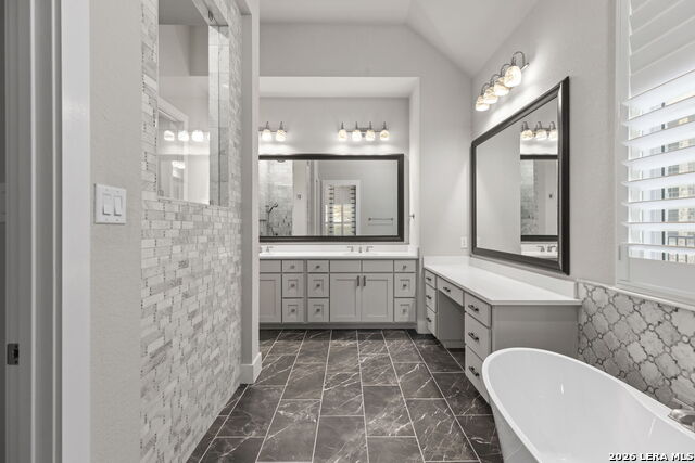 Image 22 of 53 For 17918 Cantera Ct