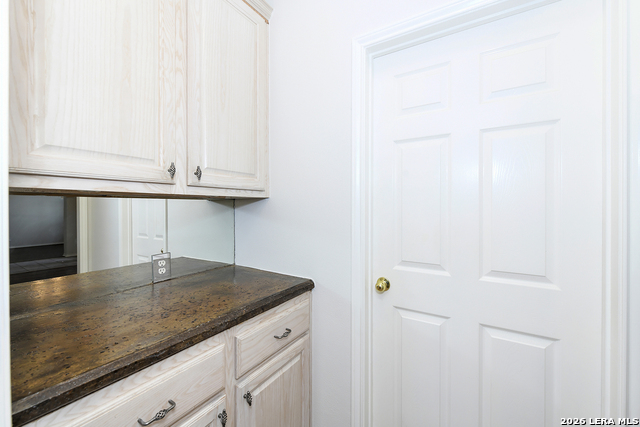 Image 18 of 46 For 1712 Oak Path