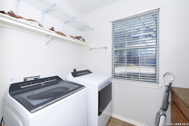 Image 19 of 46 For 1712 Oak Path