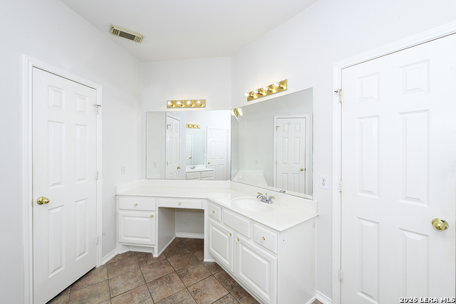 Image 22 of 46 For 1712 Oak Path