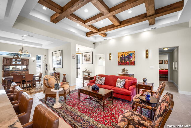 Listing photo id 11 for 368 Butternut