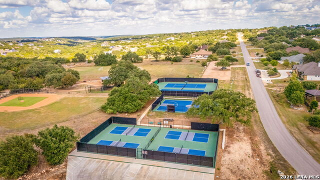 Listing photo id 43 for 368 Butternut