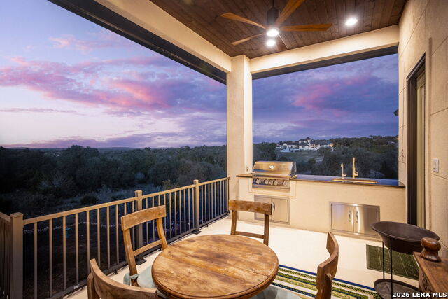 Listing photo id 6 for 368 Butternut