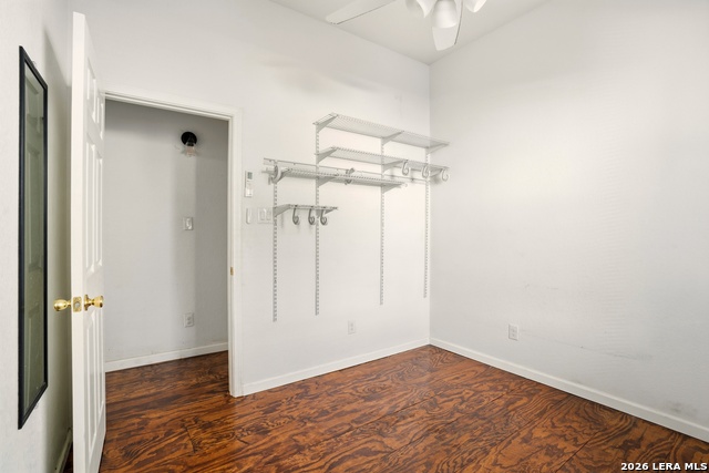 Image 10 of 37 For 311 Castillo