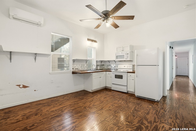 Image 16 of 37 For 311 Castillo