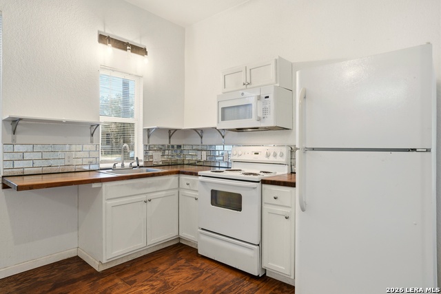 Image 17 of 37 For 311 Castillo