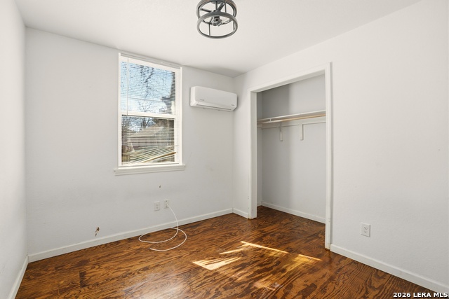 Image 19 of 37 For 311 Castillo