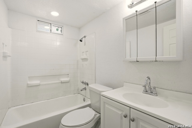 Image 27 of 37 For 311 Castillo