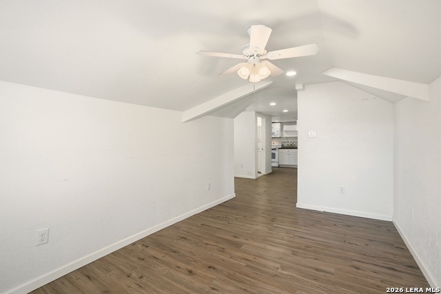 Image 28 of 37 For 311 Castillo