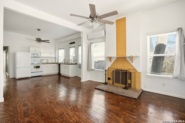 Image 6 of 37 For 311 Castillo