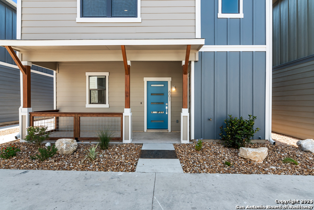 Image 2 of 14 For 211 Utah St  601