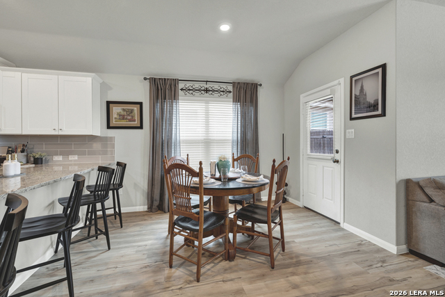 Image 12 of 40 For 2847 Calandra Lark