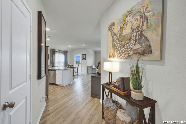 Image 4 of 40 For 2847 Calandra Lark