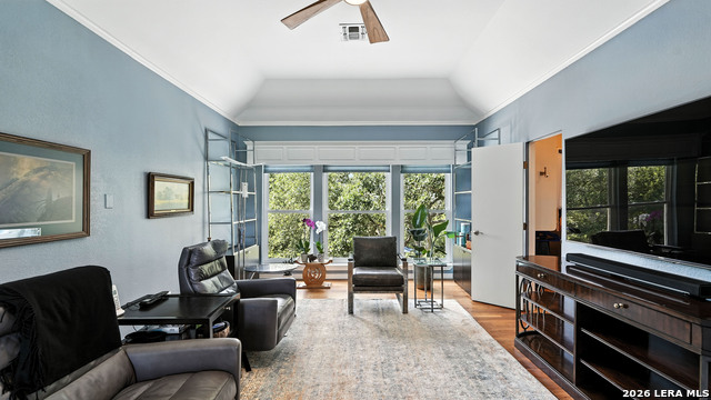 Image 21 of 28 For 731 Vista Ridge