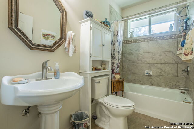 Image 19 of 32 For 1994 Lakeview