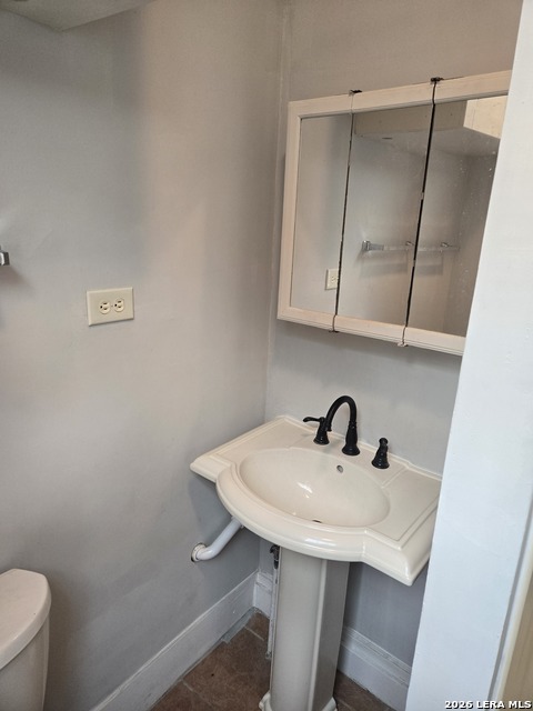 Image 10 of 29 For 203 Theo W Rear