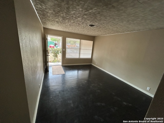 Image 16 of 21 For 167 Ave Del Rey