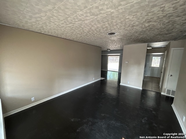 Image 20 of 21 For 167 Ave Del Rey